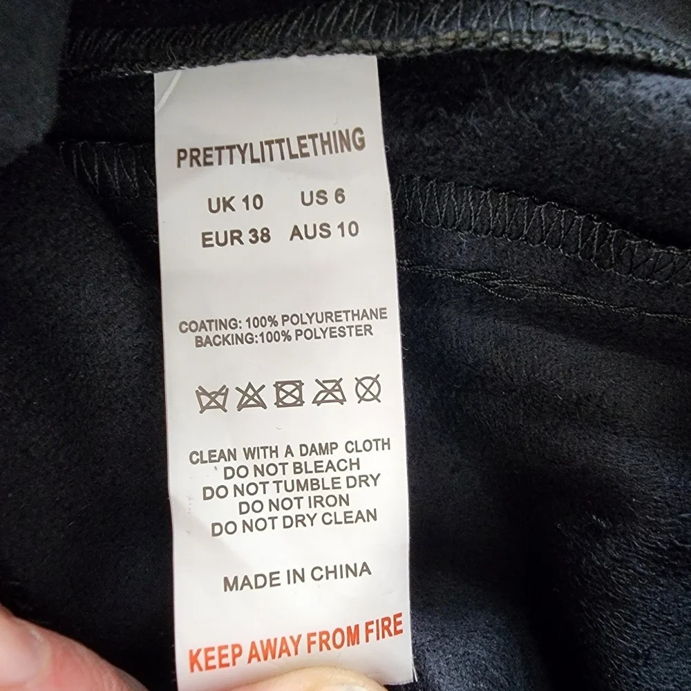 PrettyLittleThing Vegan Faux Leather Zip Front Wide Leg Trouser Black Size 6 New - Picture 15 of 16